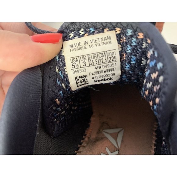 Reebok Women's Navy Fusium Run 2 .0 Running Shoe DV9054 Size 5.5 - Picture 9 of 9